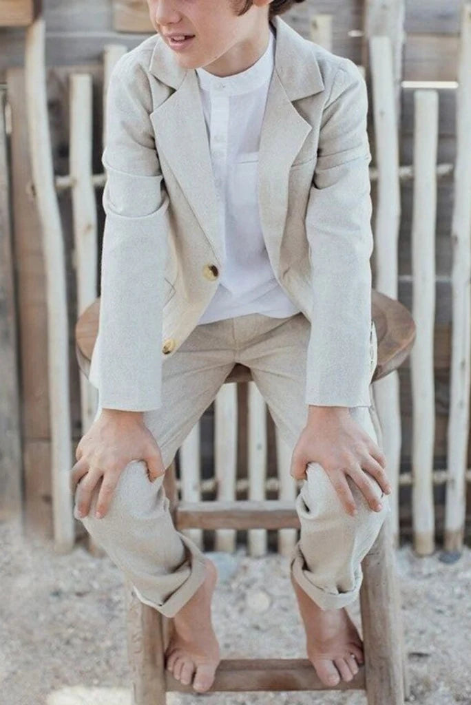 Boys Beige suit-front