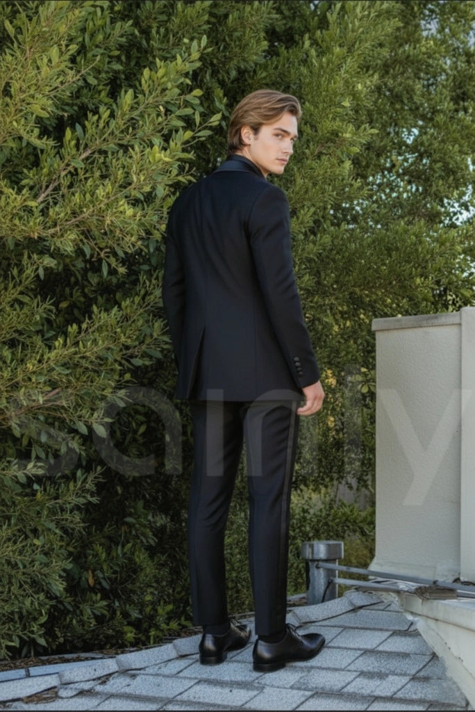 Modern men’s black shawl collar suit for party wear