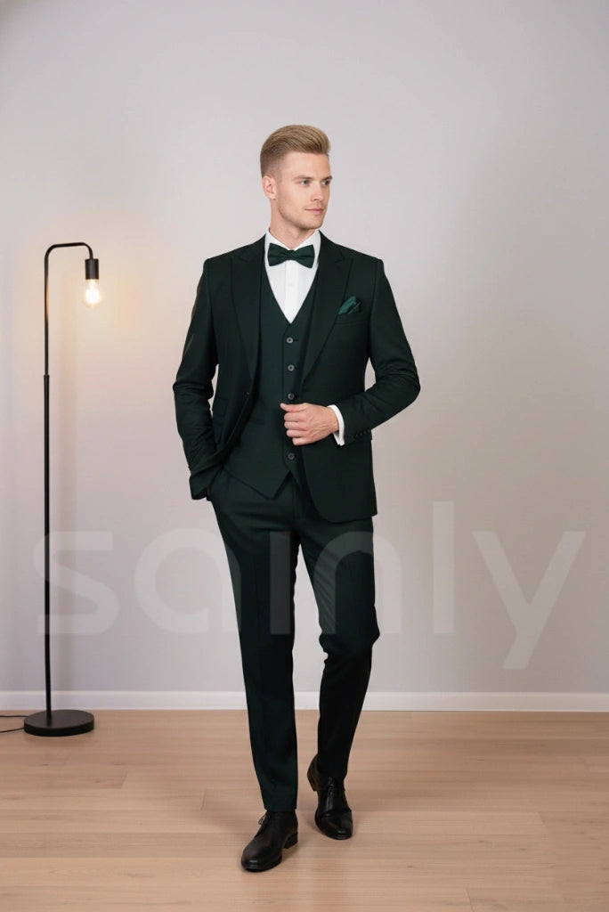 Elegant men emerald green suit set perfect for formal meetings