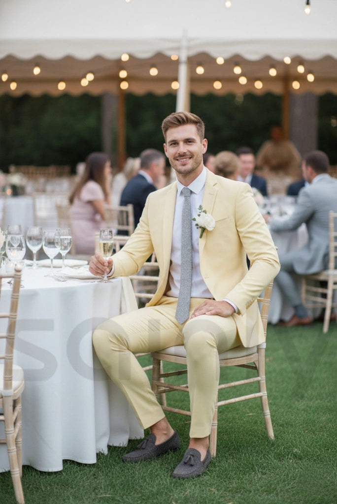 Elegant yellow formal suit for men