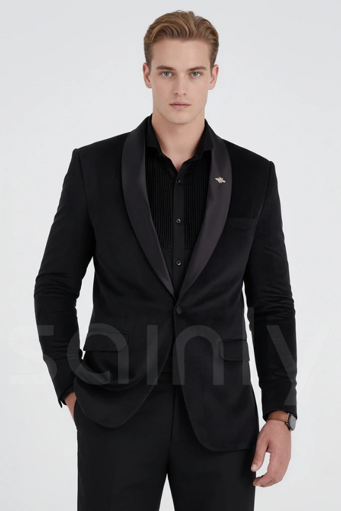 Royal velvet suit set for men’s wedding reception