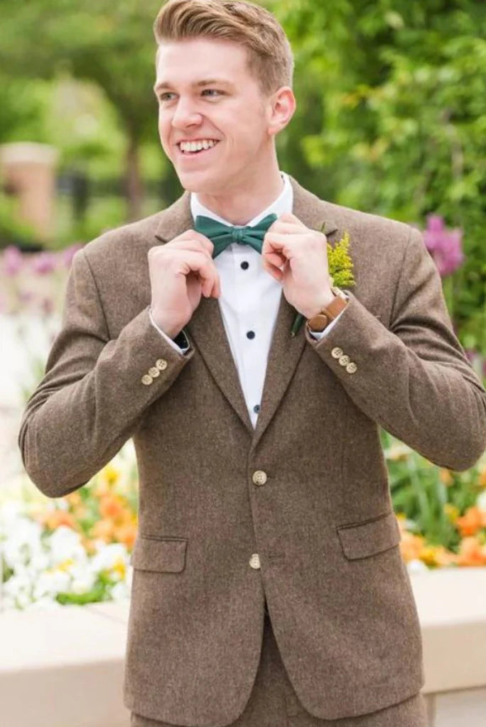 Men brown tweed blazer-front