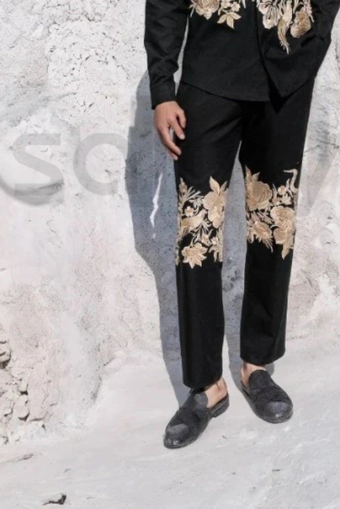 Men black embroidery pant