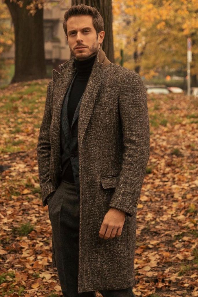 Men brown long coat-side