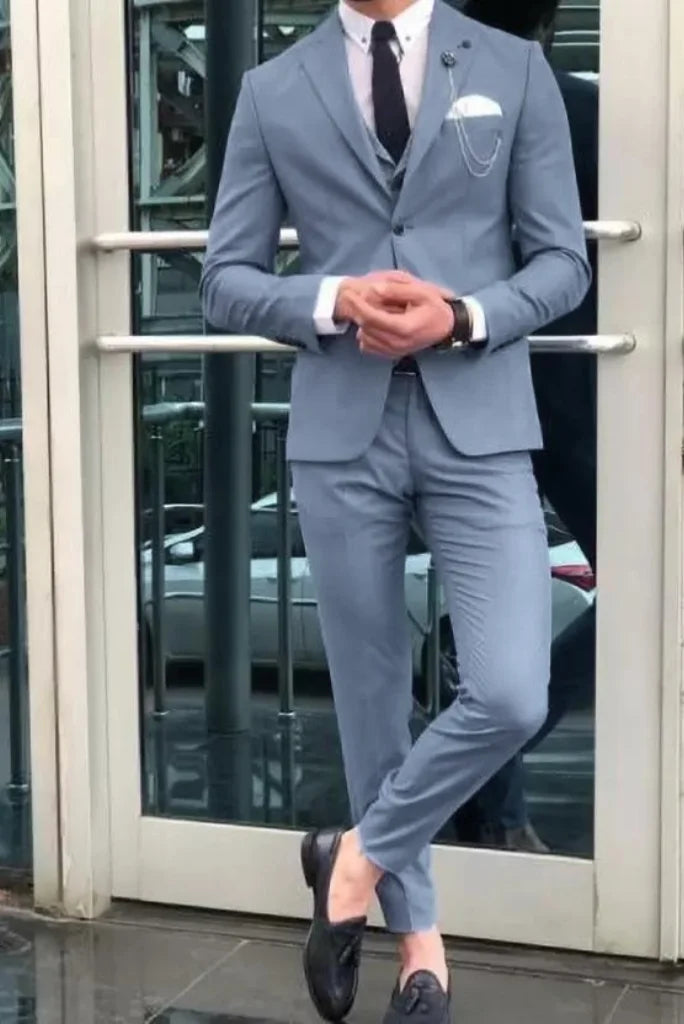 Men three piece grey suit-front