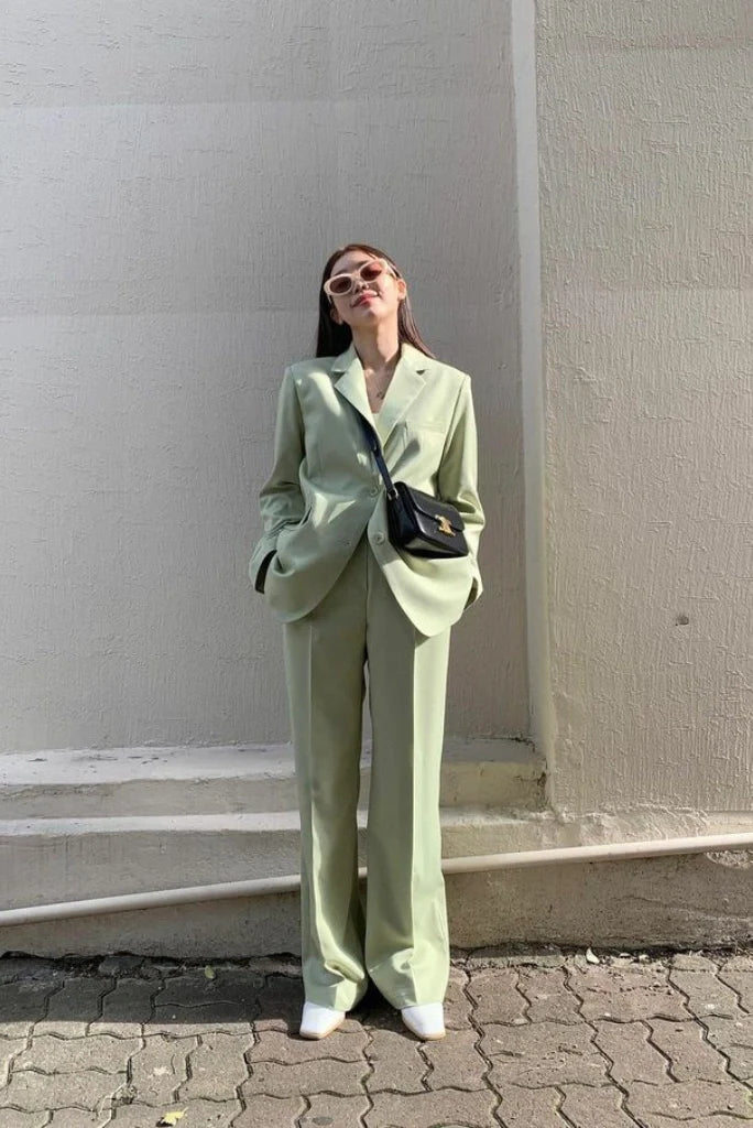 Women sage green suit-front