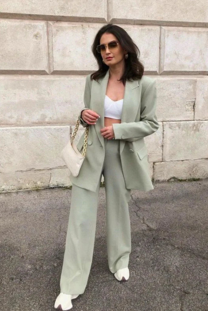 Women sage green suit-front