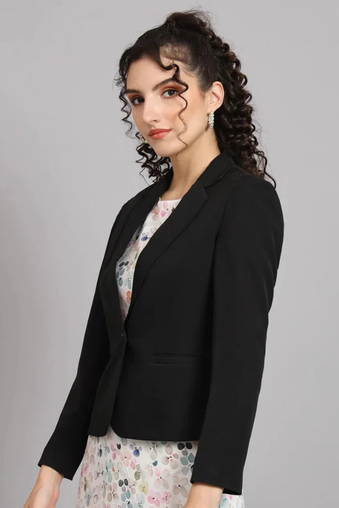 Black blazer for women-side