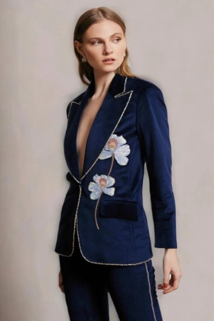 Women blue velvet suit-side